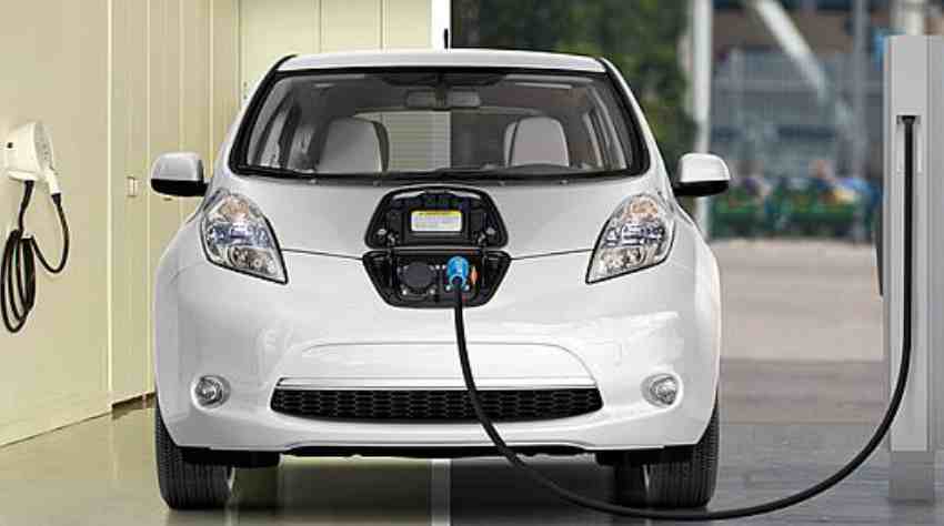 Now Drive Electric Cars With Instantly Rechargeable Batteries